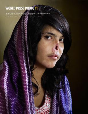 Book cover of World Press Photo 2011 by World Press Photo Foundation