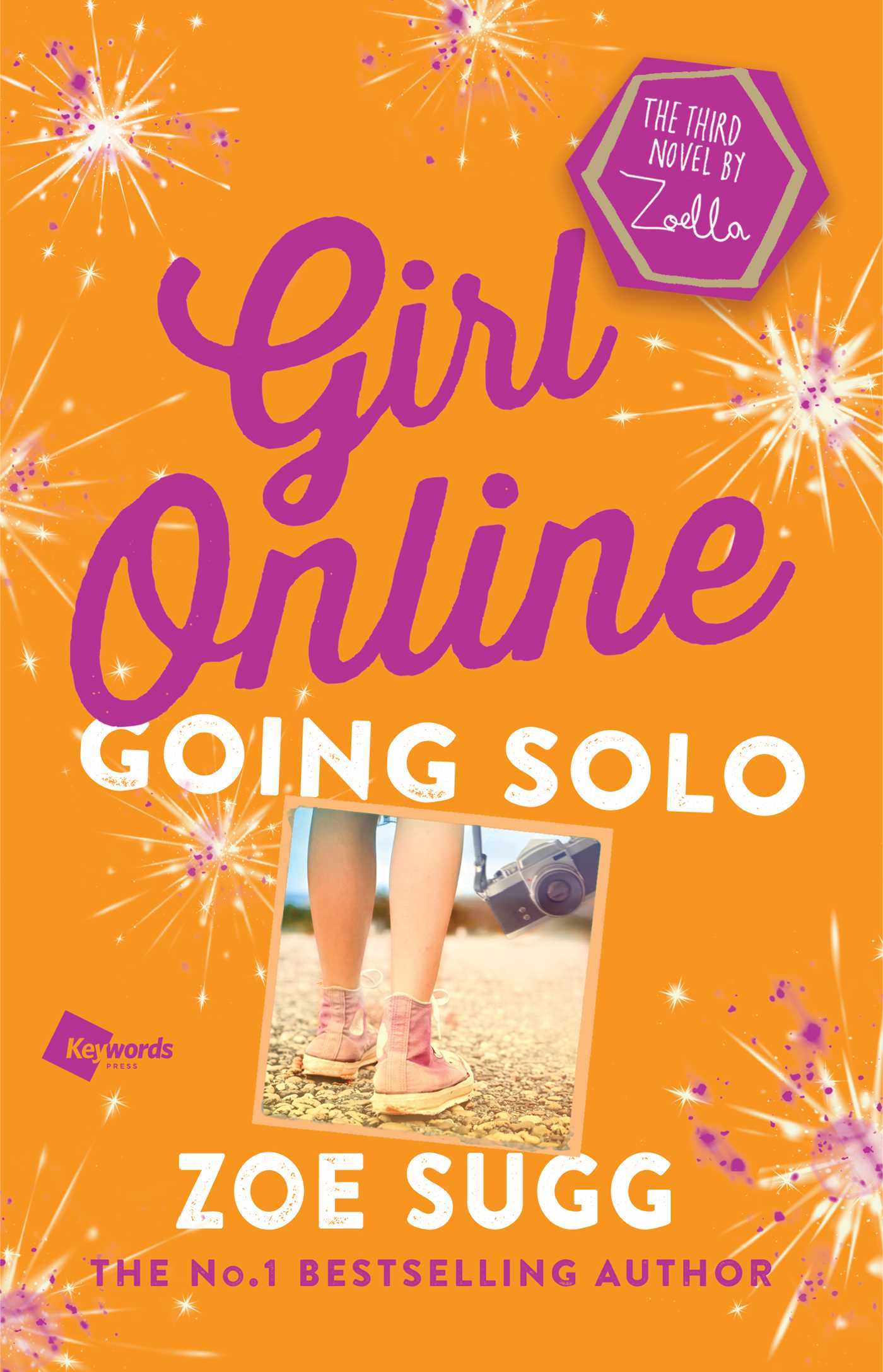Book cover of Going Solo by Zoe Sugg