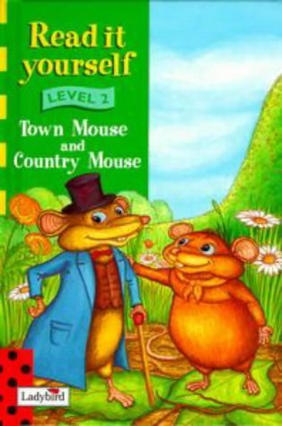 Book cover of Town Mouse And Country Mouse by Ladybird Books