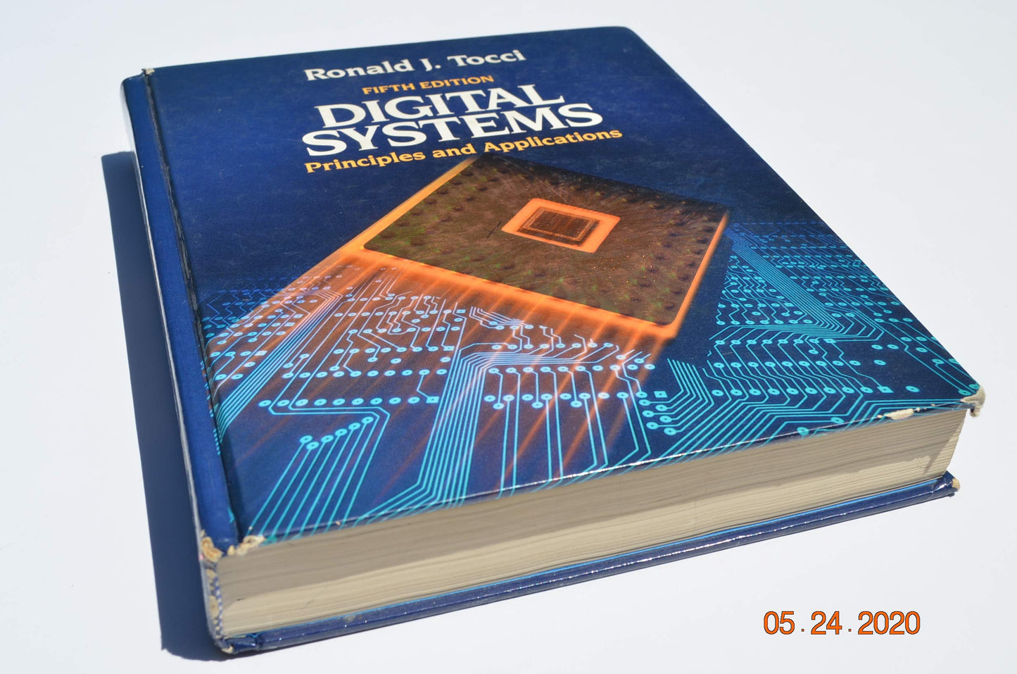 Book cover of Digital Systems: Principles And Applications by Ronald J. Tocci