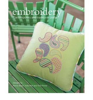 Book cover of Embroidery: Contemporary And Traditional Crafts by Penny Black, India Flint, Vicki Porter
