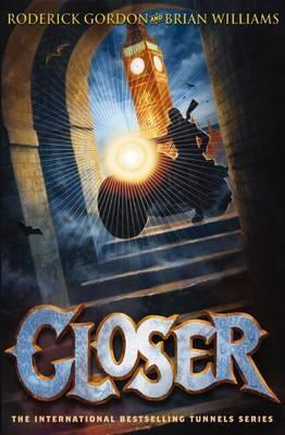 Book cover of Closer by Roderick Gordon