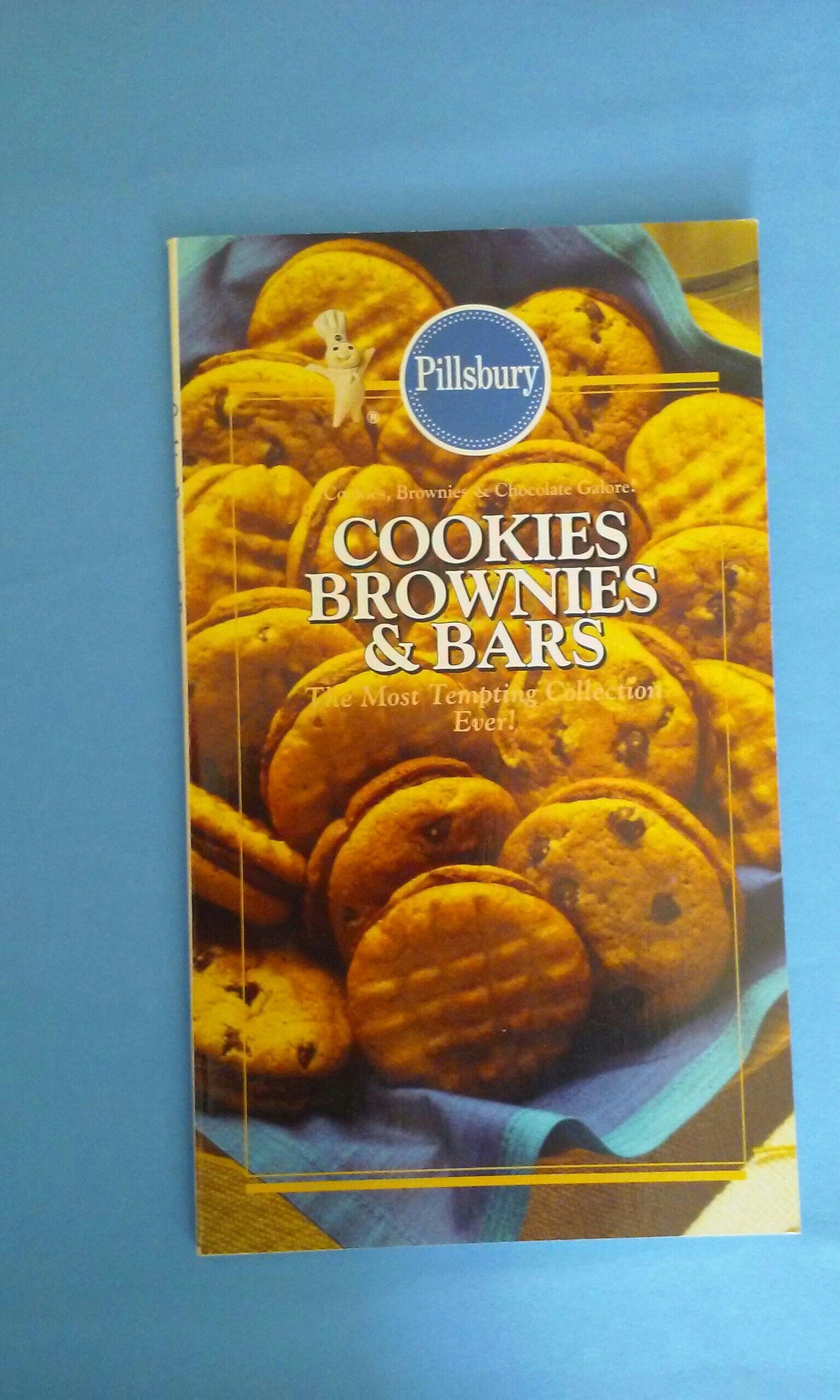 Book cover of Cookies, Brownies & Bars by Unknown