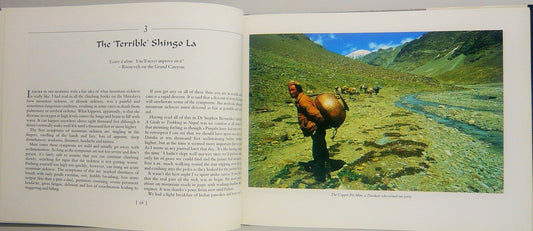 Book cover of Footloose In The Himalaya by Mike Harding