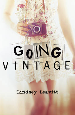 Book cover of Going Vintage by Lindsey Leavitt