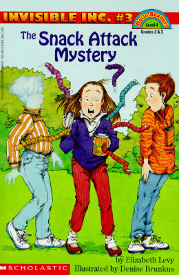 Book cover of The Snack Attack Mystery by Elizabeth Levy, Denise Brunkus (Illustrations)
