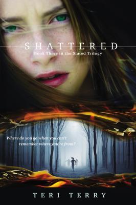 Book cover of Shattered by Teri Terry