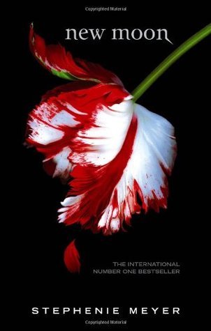 Book cover of New Moon by Stephenie Meyer