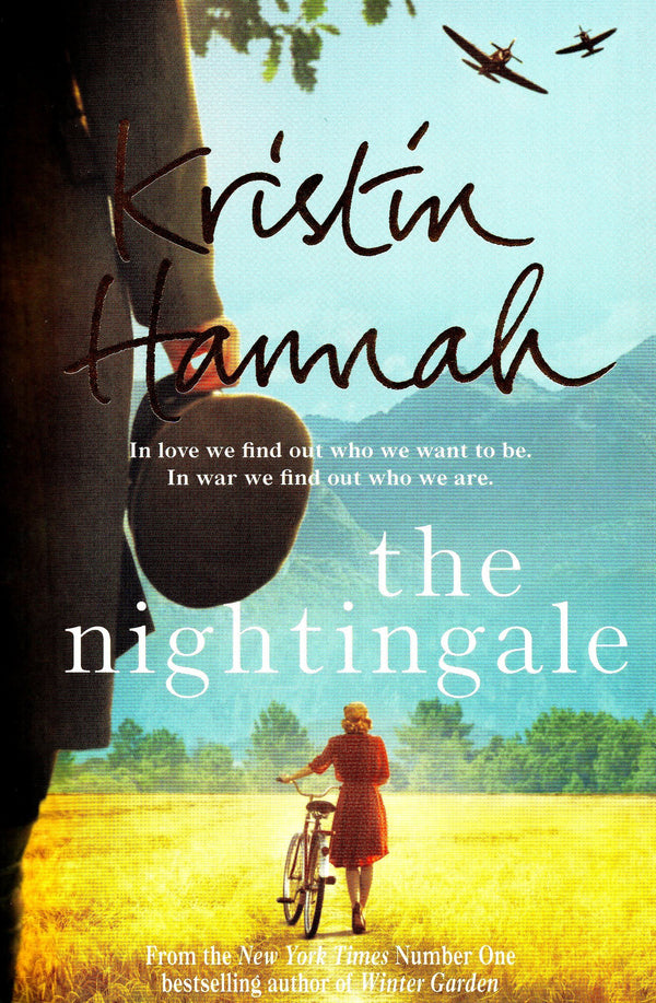 Book cover of The Nightingale by Kristin Hannah