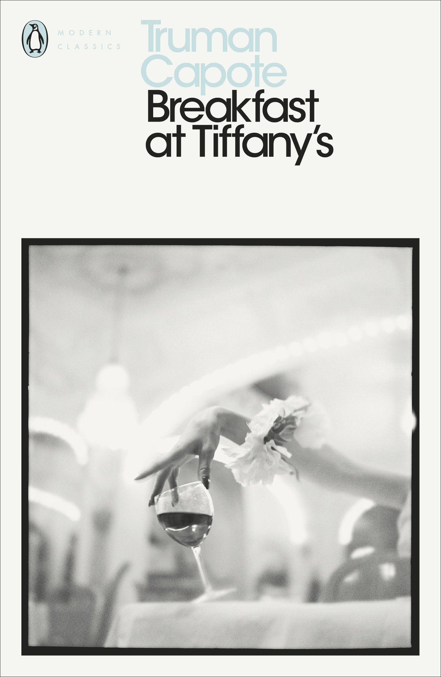 Book cover of Breakfast At Tiffany's by Truman Capote