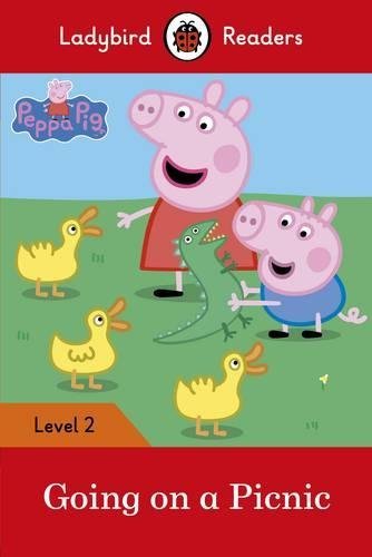 Book cover of Peppa Pig: Going On A Picnic by Ladybird Books