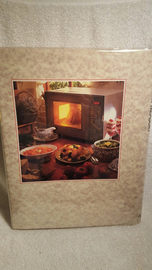 Book cover of The Cook's Color Treasury by Norma MacMillan