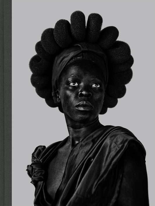 Book cover of Somnyama Ngonyama, Hail The Dark Lioness