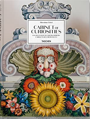 Book cover of Cabinet Of Curiosities by Massimo Listri, Antonio Paolucci (Introduction), Giulia Carciotto (Cataloguer)