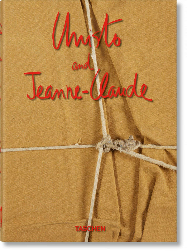 Book cover of Christo And Jeanne-Claude – 40th Anniversary Edition by Wolfgang Volz (Photographer)