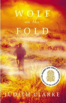 Book cover of Wolf On The Fold by Judith Clarke