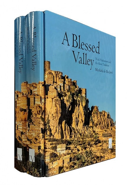 Book cover of A Blessed Valley: Wadi Hadramawt and the 'Alawi Tradition by Mostafa al-Badawi