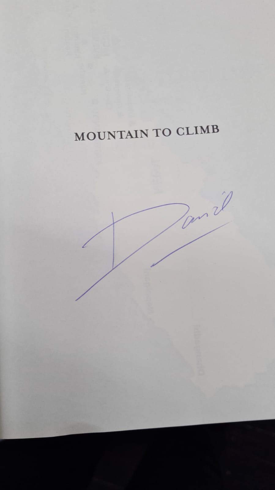 Book cover of Mountain To Climb: The Quest For Everest And Beyond by David Lim