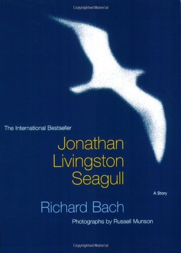 Book cover of Jonathan Livingston Seagull by Richard Bach, Russell Munson (Illus.)
