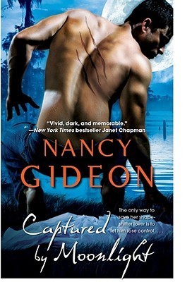 Book cover of Captured By Moonlight by Nancy Gideon