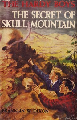 Book cover of The Secret of Skull Mountain by Franklin W. Dixon