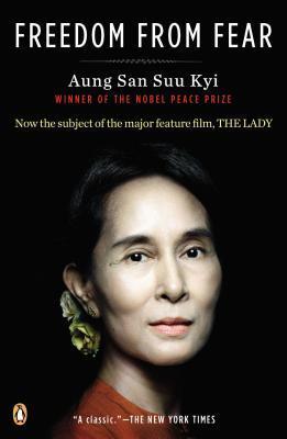 Book cover of Freedom From Fear by Aung San Suu Kyi, Václav Havel (Foreword), Desmond M. Tutu (Foreword), Michael Aris (Ed.)