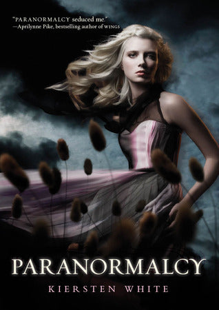 Book cover of Paranormalcy by Kiersten White