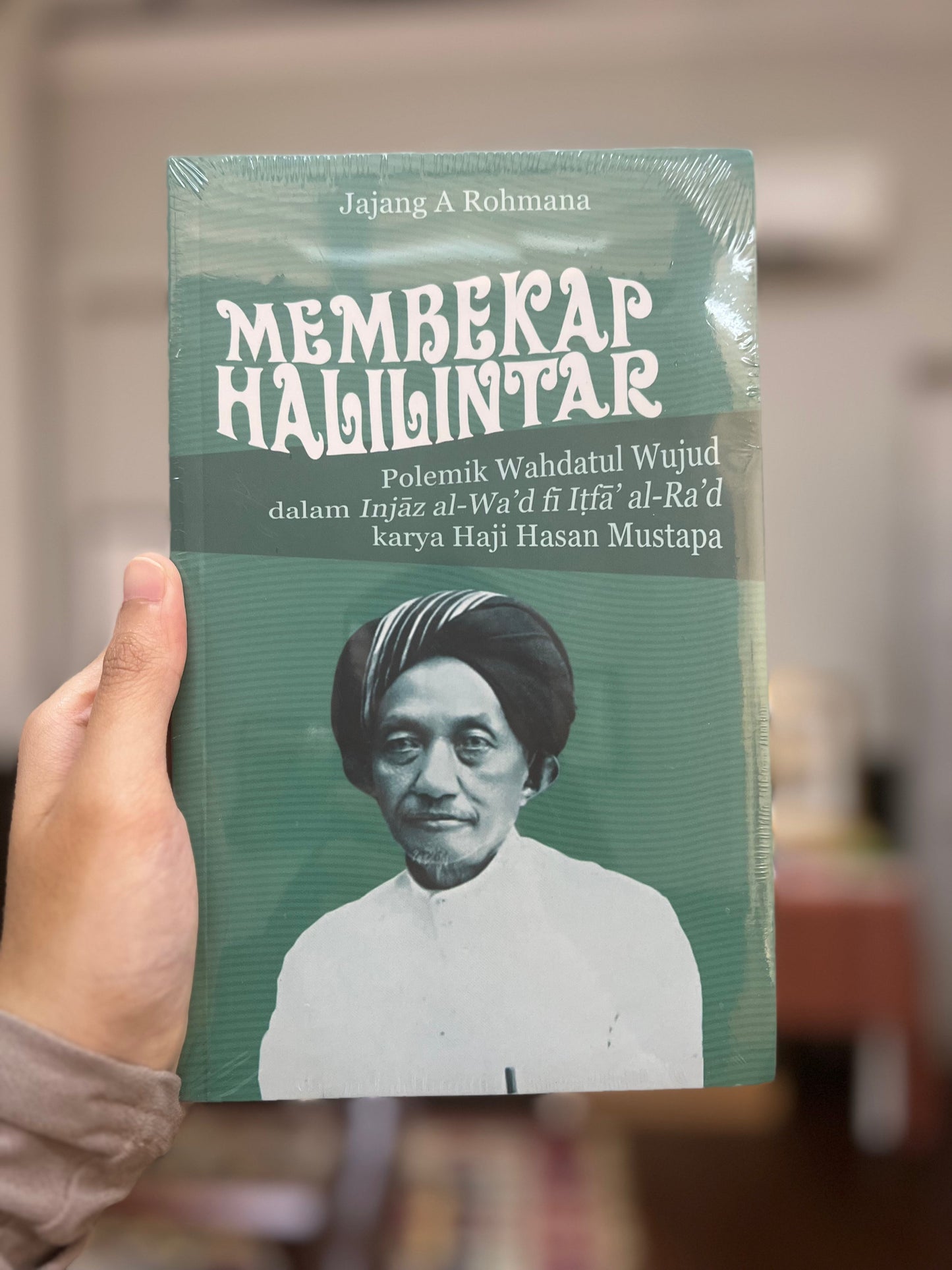 Book cover of Membekap Halilintar by Jajang A Rohmana
